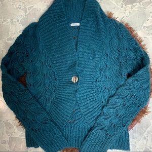 Perfect fit green knitted sweater